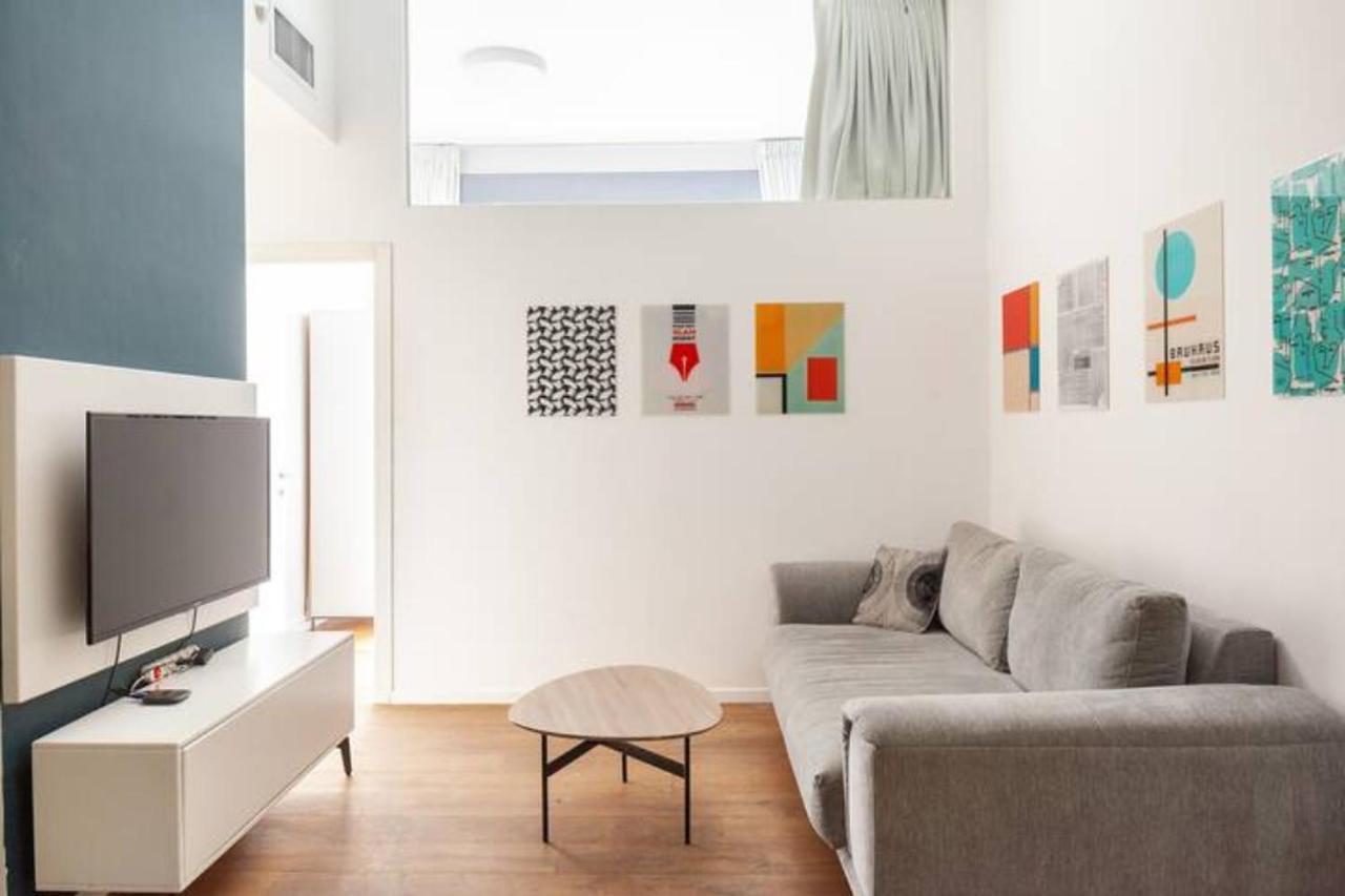 Ourplace Rothschild Allenby Apartment