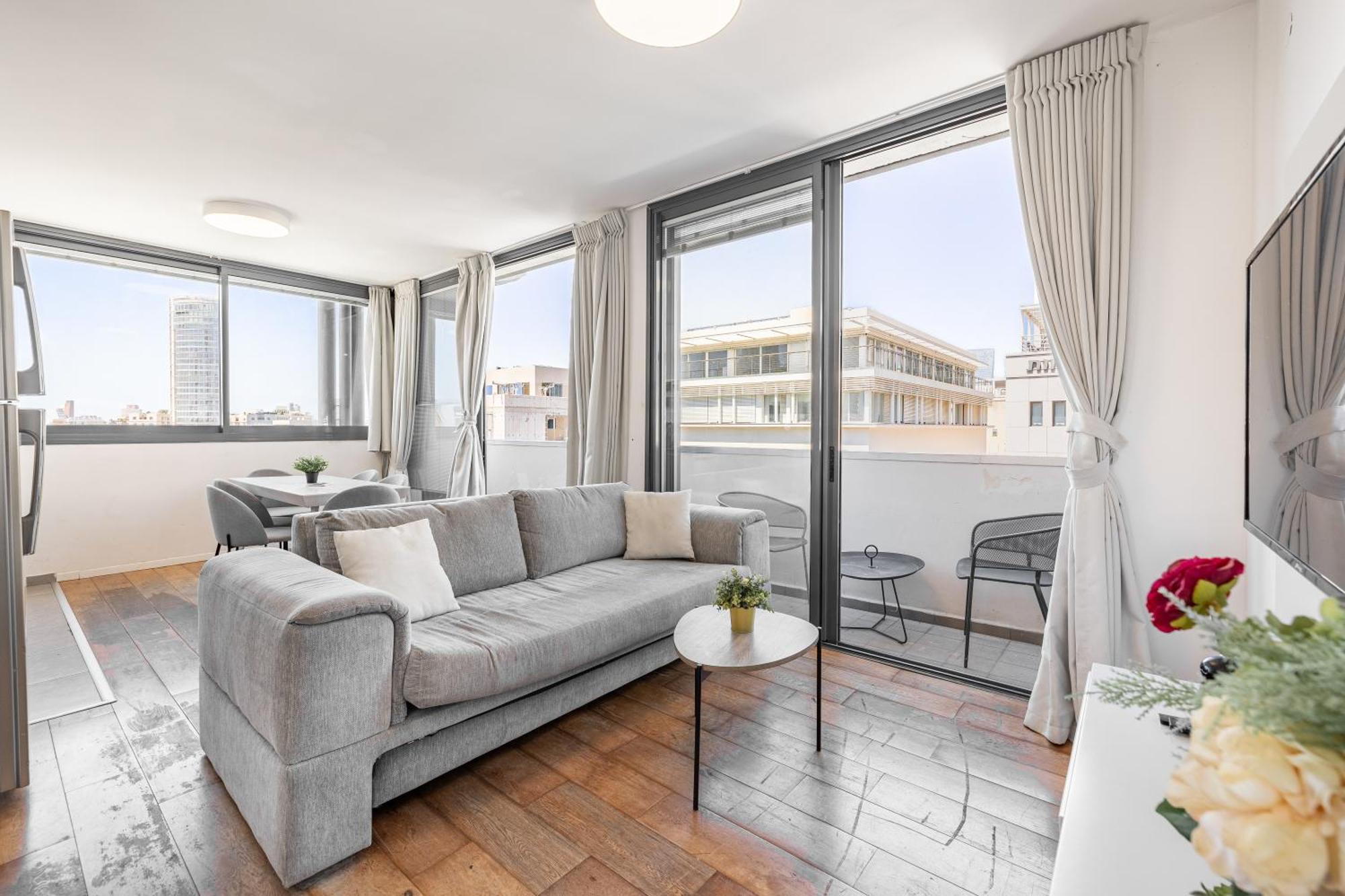 Ourplace Rothschild Allenby Apartment *